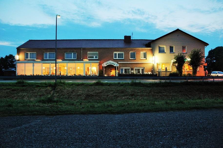 Hotel Meyerhoff Ostrhauderfehn Exterior photo